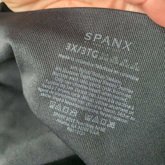 SPANX Look At Me Now Camo Seamless‎ Leggings // 3 X - Picture 2 of 9